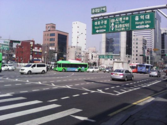 Suasana di salah satu sudut kota Seoul