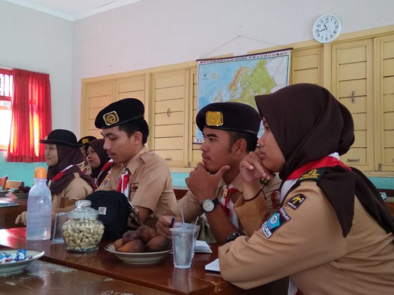 ANJANGSANA : Temu Persahabatan antara DKR Baturraden dan DKR Cilongok dilaksanakan di SD Negeri 2 Rancamaya Kecamatan Cilongok, Rabu (25/12).