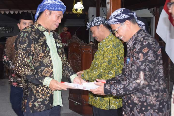Bupati Banyumas, Ir Ahmad Husein melantik 362 pejabat di Pendopo Sipanji, Kamis ( 2/1).