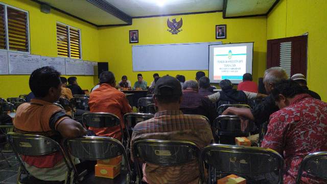 Sosialisasi untuk pembentukan panitia pengisian anggota Badan Permusyawatan Desa (BPD) tahun 2020 di Balai Desa Karangsalam Kidul, Rabu (15/01).