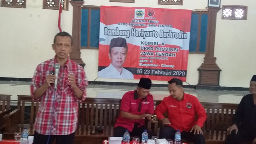 Komisi A DPRD Propinsi Jawa Tengah, Bambang Hariyanto Bachrudin saat reses di Desa Bulupayung Kecamatan Kesugihan Cilacap, Jumat ( 21/2).