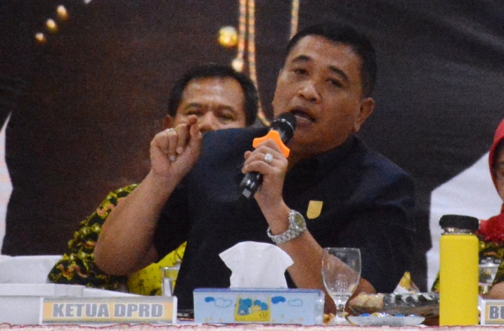 MUSRENBANG RKPD : Ketua DPRD Cilacap Taufik Nurhidayat pada acara Musrenbang RKPD Kabupaten Cilacap Tahun 2021. (Wagino)