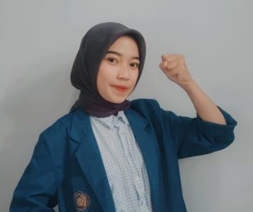 Fina Dwi Novitasari Juara Satu Ajang Ahmad Dahlan Accounting Fair