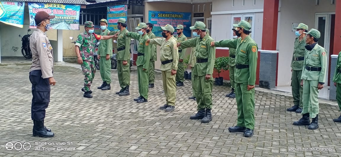 Pasukan Hijau SatLinMas Desa Nusamangir Kecamatan Kemranjen Ikuti Pembinaan