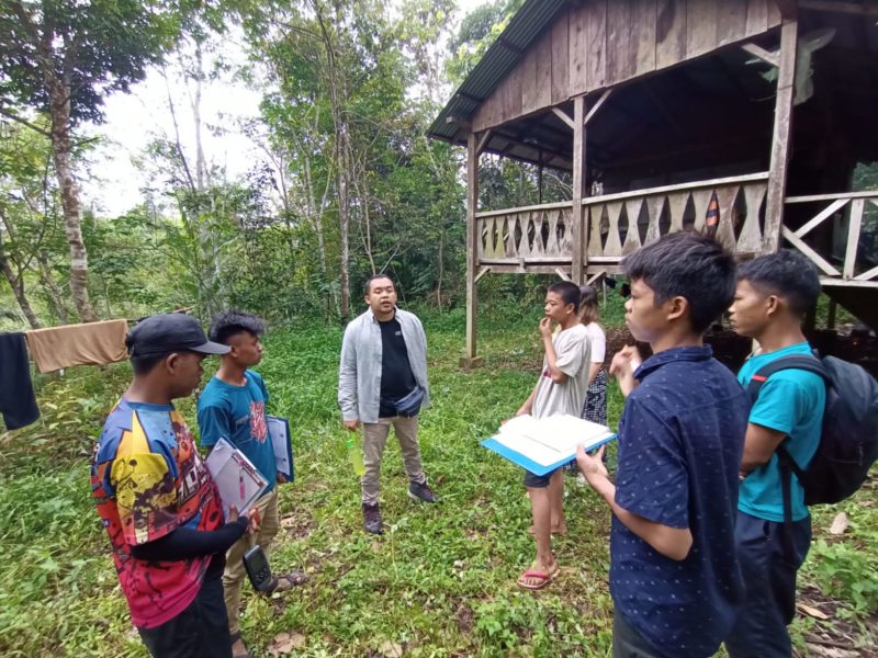 Program Studi Geografi adakan pemetaan hutan adat bersama Suku Orang Rimba, Jambi (2)