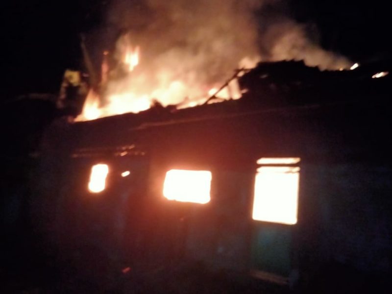 TENGAH - Rumah Pengrajin Sale di Karangpucung Terbakar