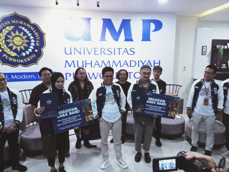 UMP Berikan Beasiswa untuk Anak Band